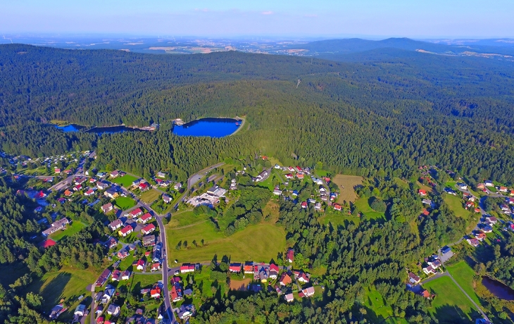 Luftbild Fichtelberg mit Fichtelsee im Fichtelgebirge
