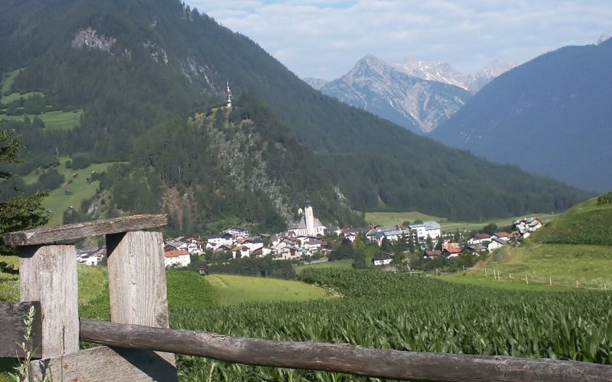 Blick auf Arzl im Pitztal