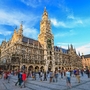 Marienplatz mit Rathaus in München