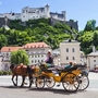 Pferdekutsche vor der Festung Hohensalzburg