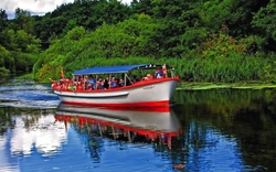 <p><span>Schwentinetal-Schifffahrt</span></p>