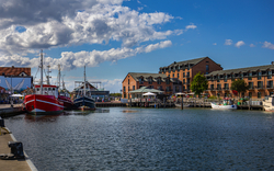 <p><span>Heiligenhafen mit Bimmelbahnfahrt</span></p>