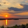chöner Sonnenuntergang über dem Markkleeberger See, Leipzig, Deutschland